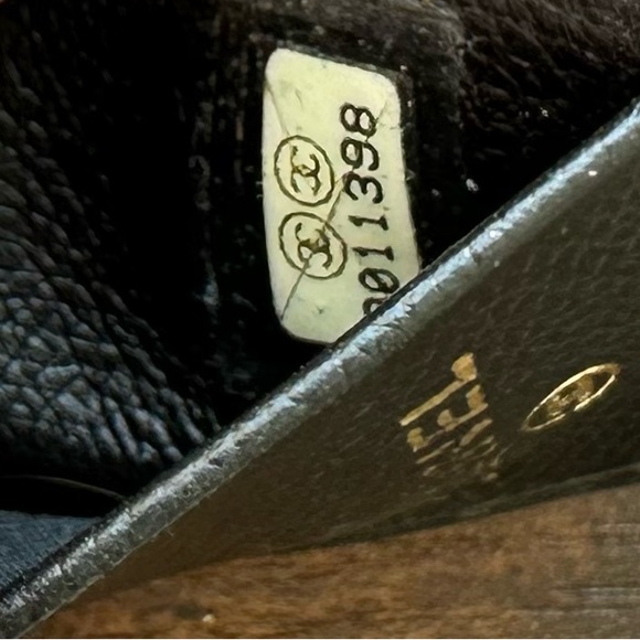 Chanel Key Holder with Gold CC Logo Snap Closure - Black Caviar